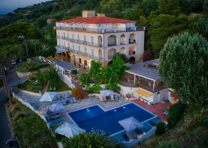 Santa Maria di Castellabate Hotels