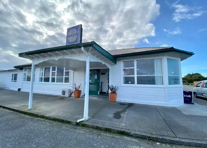 Hokitika Pioneer Hotel