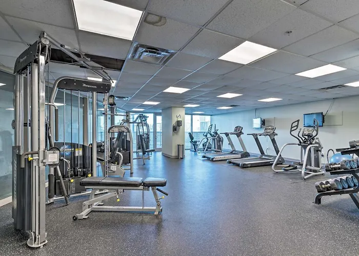 Sunny Beachfront Biloxi Condo W/ Resort Amenities!