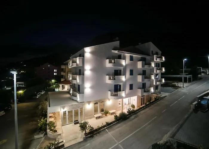 Hotels in Drvenik (Split-Dalmatia)