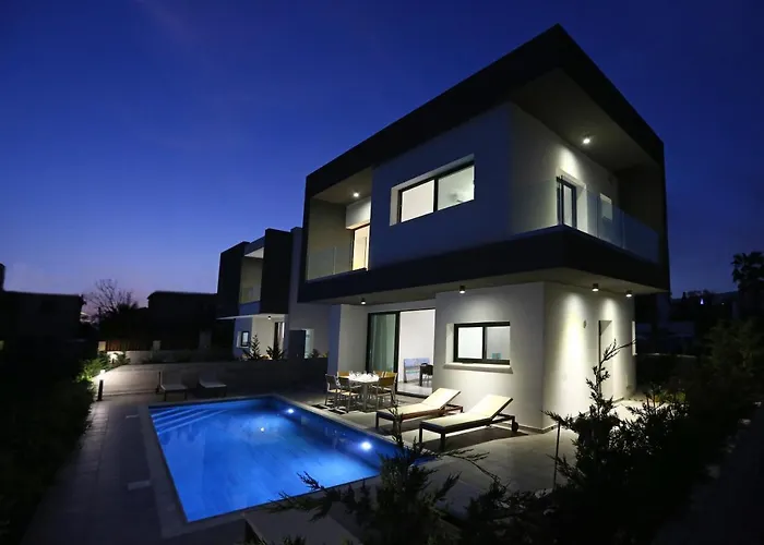 Villa Yria