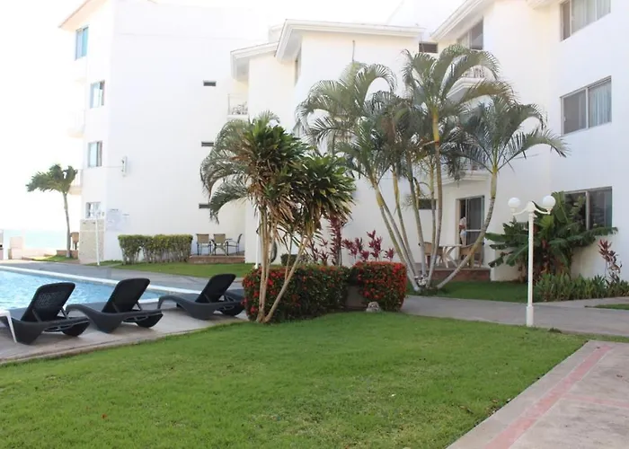 Hotel Y Suites Corita