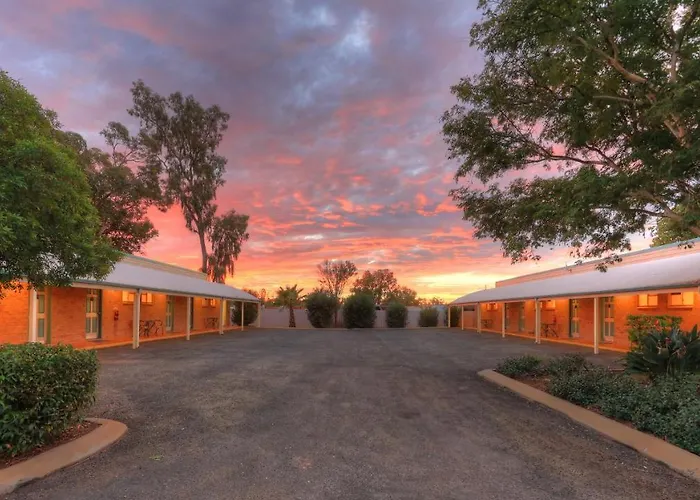 Charleville Hotels