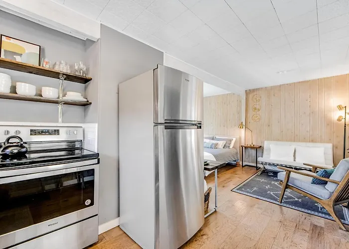 Guerneville Hotels