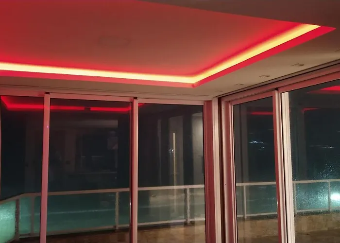 Apartamento de Cobertura frente para o mar Itapema