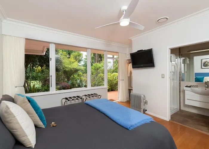 Pateke Lodge