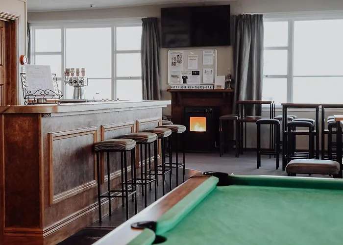Barrytown Hotels