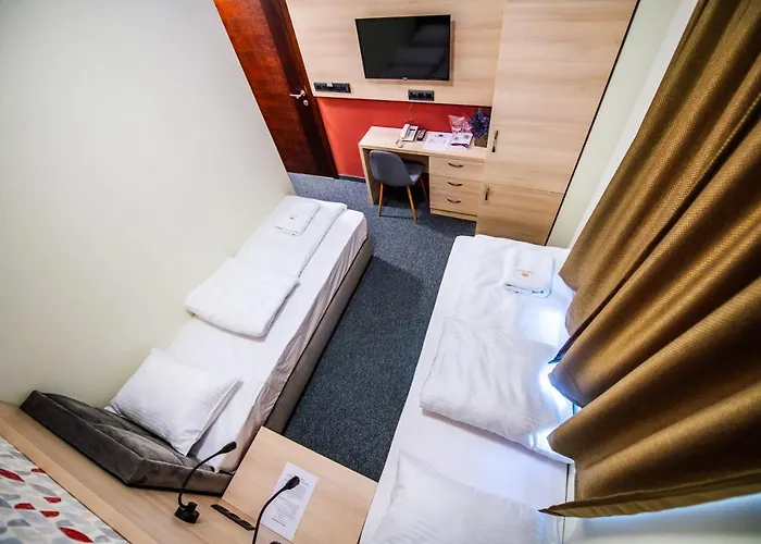Petrovac Hotels
