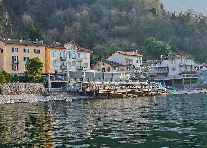 Hotels in Lezzeno