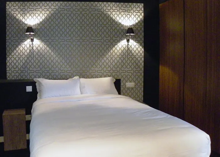 Chatou Hotels