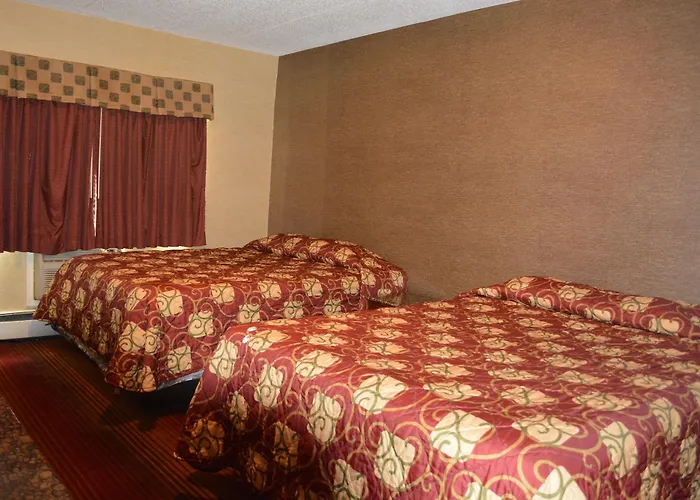 Travelodge By Wyndham Avenel Woodbridge
