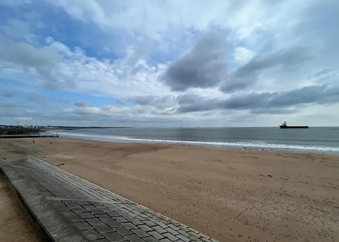 Aberdeen Beach hotels