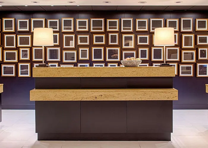 Doubletree By Hilton Hotel Houston Greenway Plaza