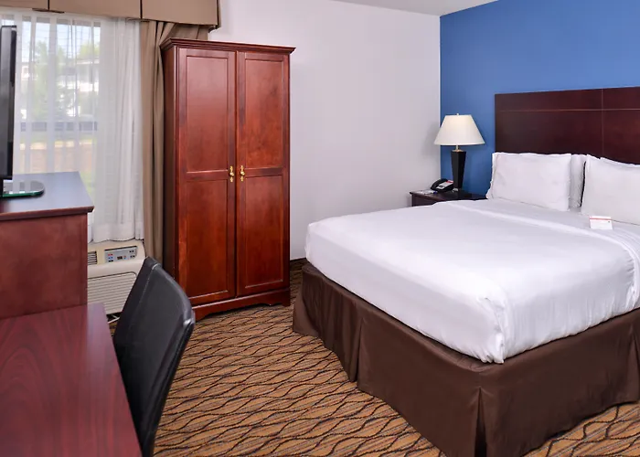 Omaha Hotels