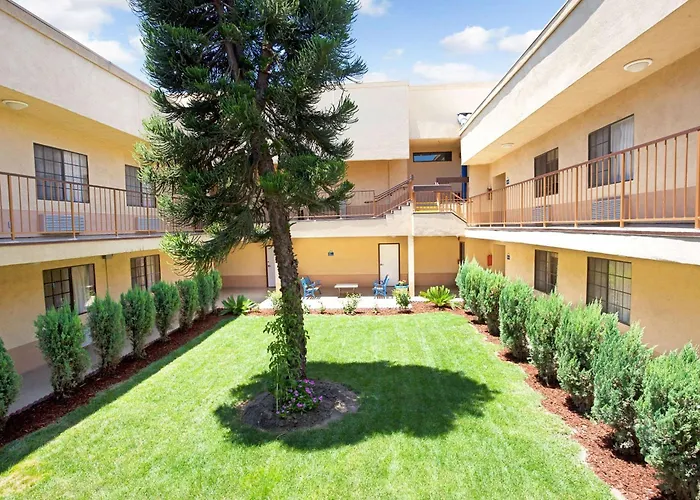 Artesia Hotels