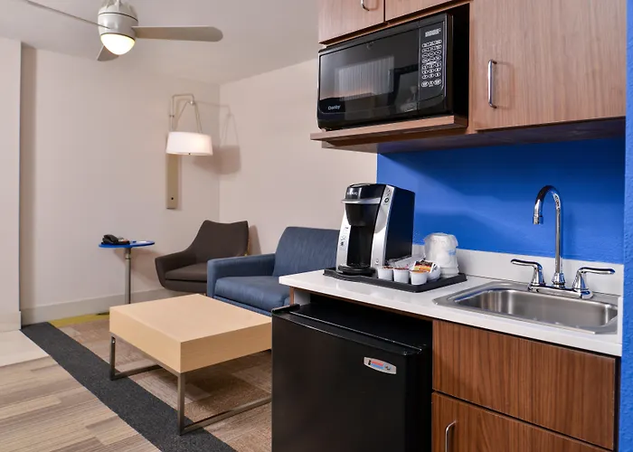 Holiday Inn Express Hotel & Suites Cincinnati - Mason By Ihg