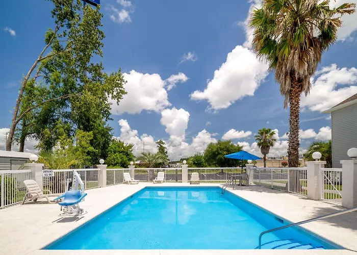 Pooler Hotels