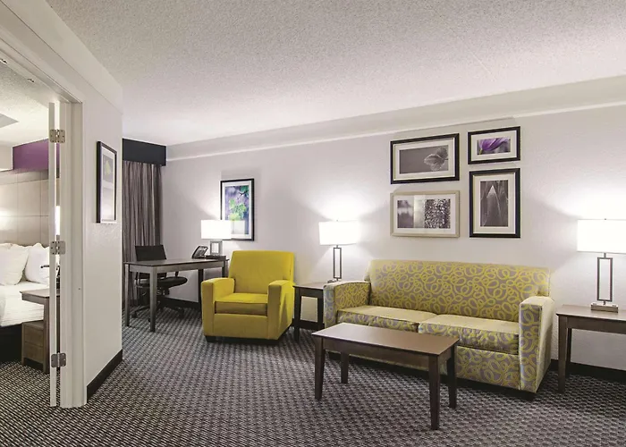 La Quinta Inn & Suites By Wyndham Denver Airport Dia