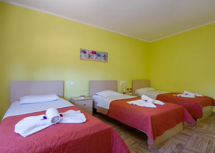 Hotels in Stavrós