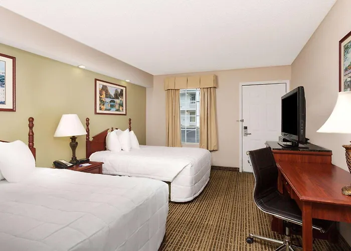 Tullahoma Hotels