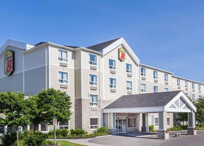 Peterborough Hotels