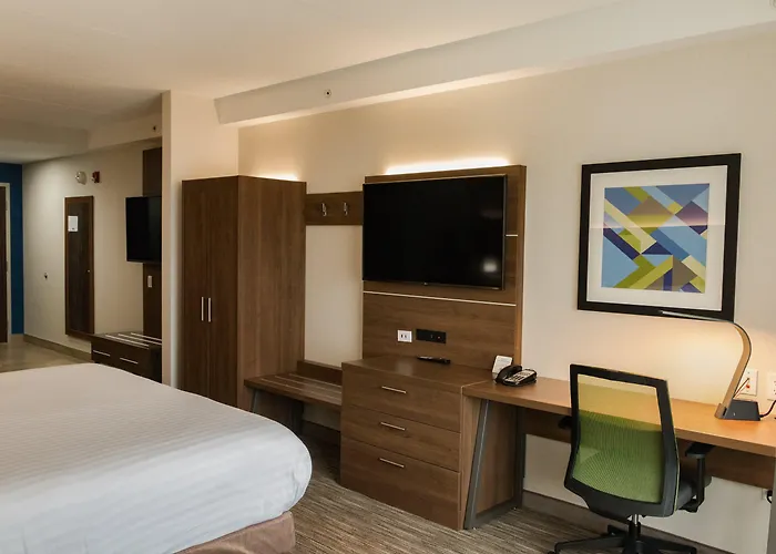 Holiday Inn Express & Suites - Woodstock, On Canada