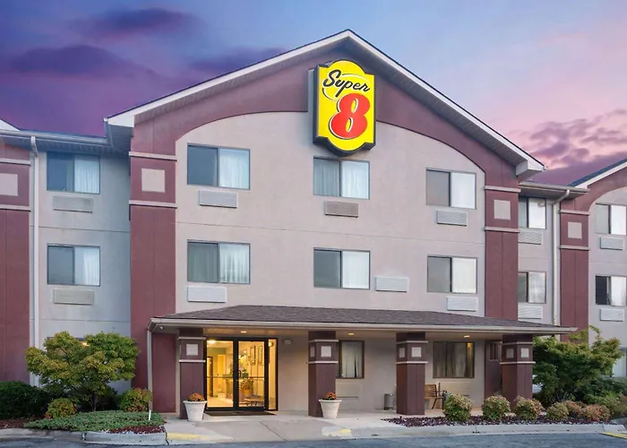 Lynchburg Hotels With Jacuzzi in Room