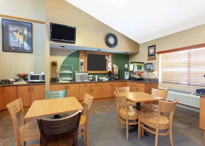 Ham Lake Hotels