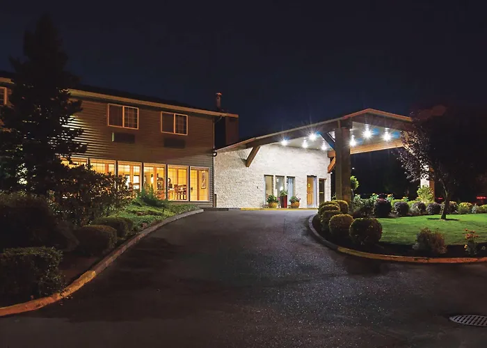 Woodburn Hotels