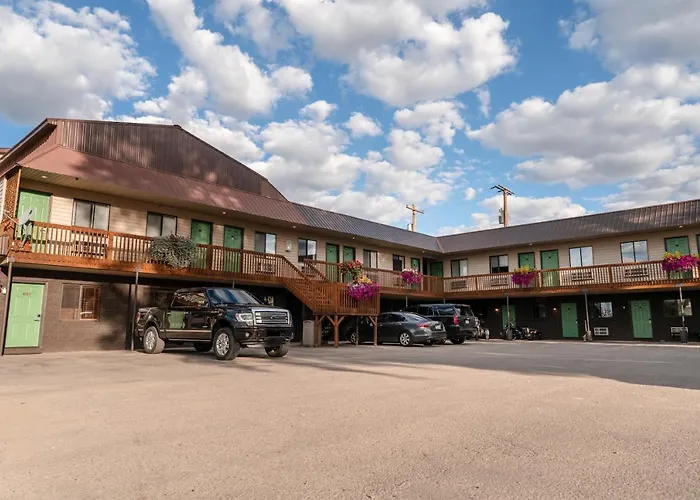 Saratoga Hotels