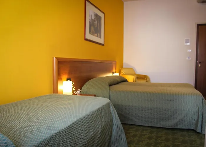 Hotels in Este