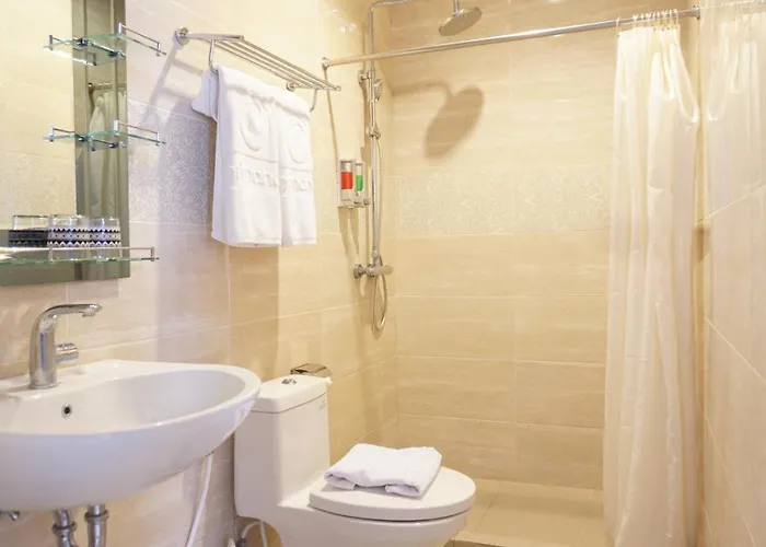 Makassar Hotels