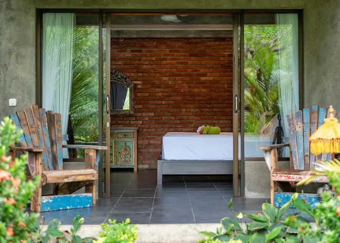 Alamanda Lovina Resort