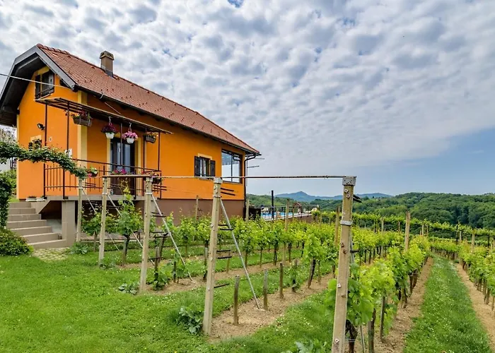 Stellaluca Resort