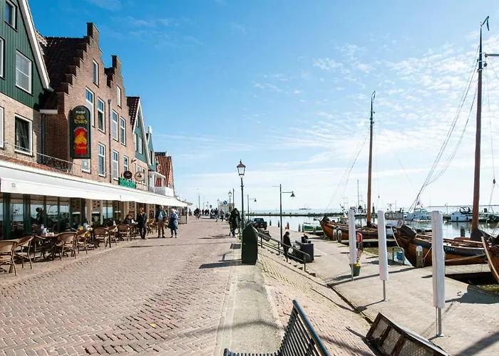 Volendam Hotels