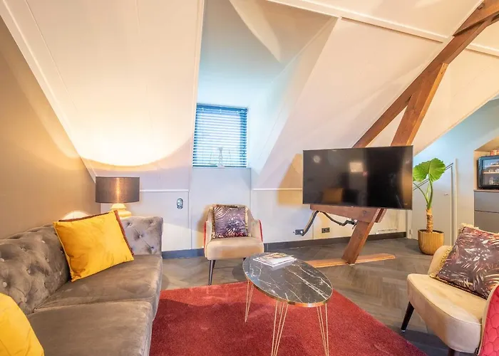 Oosterhout (North Brabant) Hotels