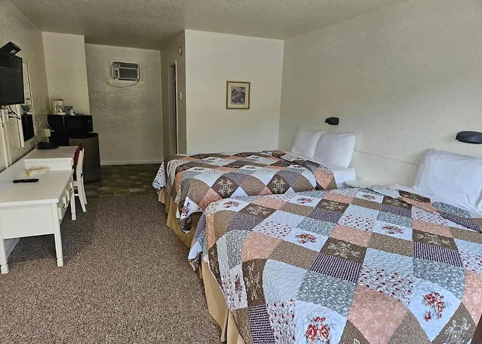 Grand Forks Hotels