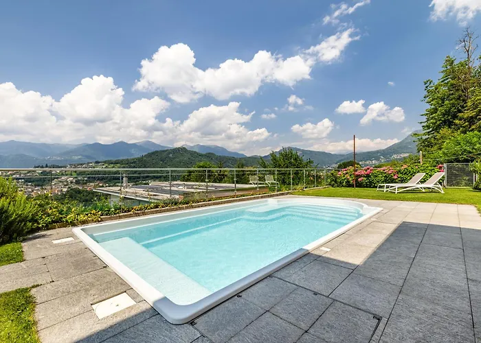 Villa Girandola With Private, Heated Pool