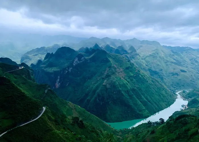 Ha Giang Yolo House And Loop Tours