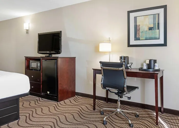 Lonoke Hotels