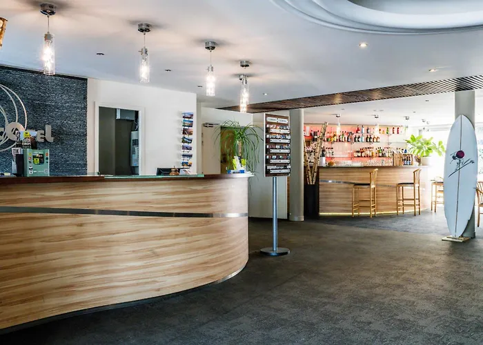 Hotel Logis Lacotel