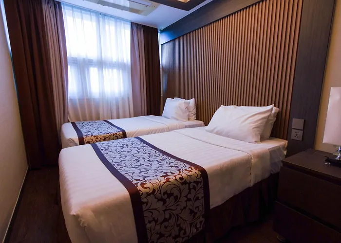 Xenia Hotel Clark