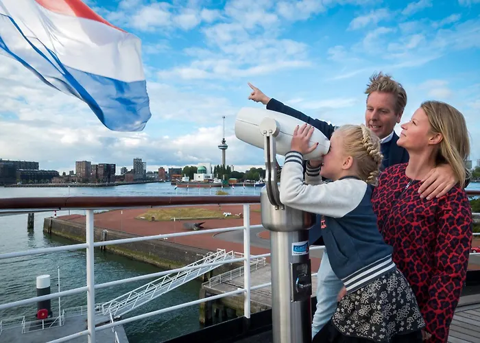 Rotterdam hotels near Erasmus Bridge