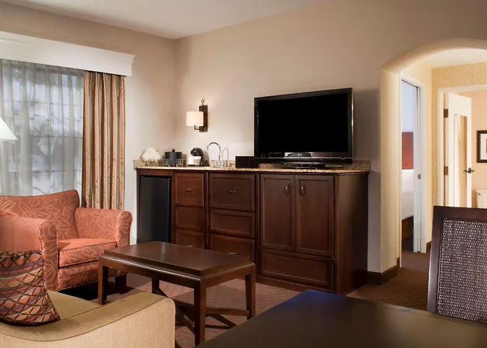 Flagstaff Beach hotels