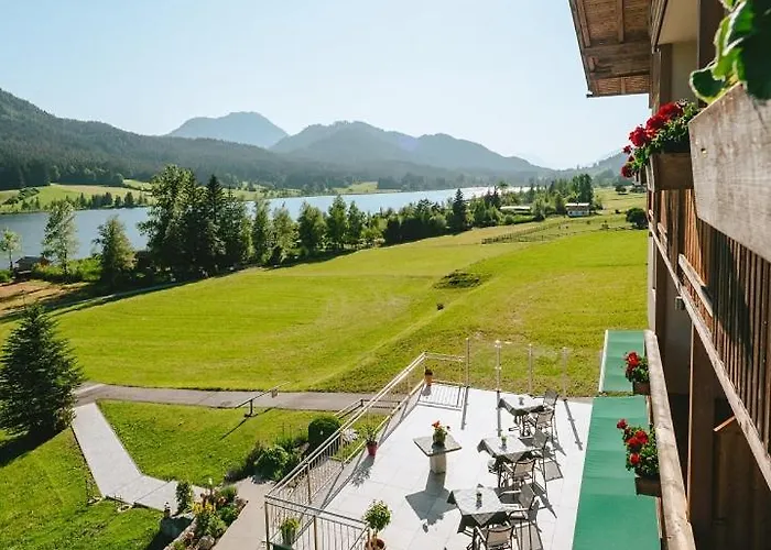 Hotels in Weissensee