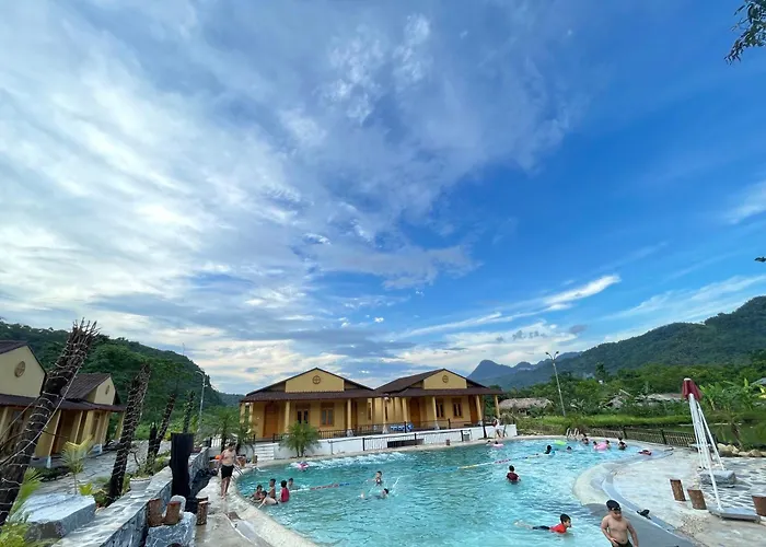 Sky Bay Lodge