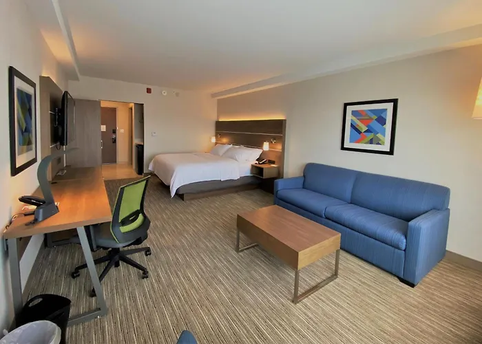 Aurora Hotels