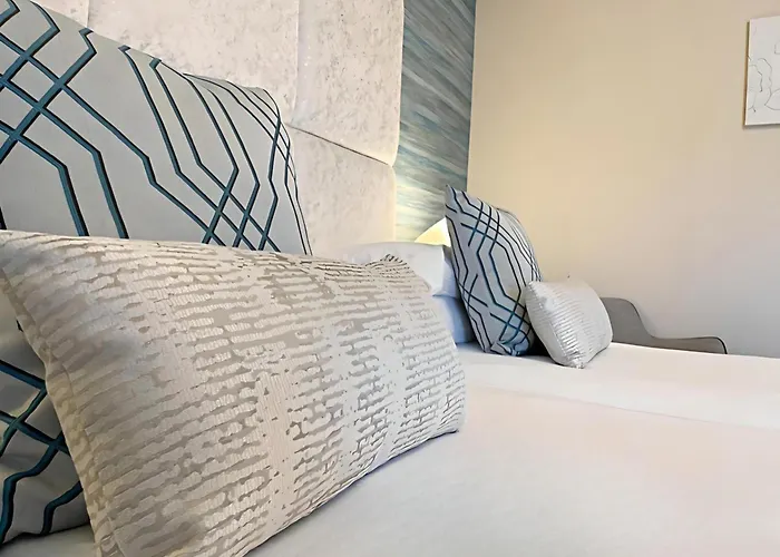 Criccieth Hotels
