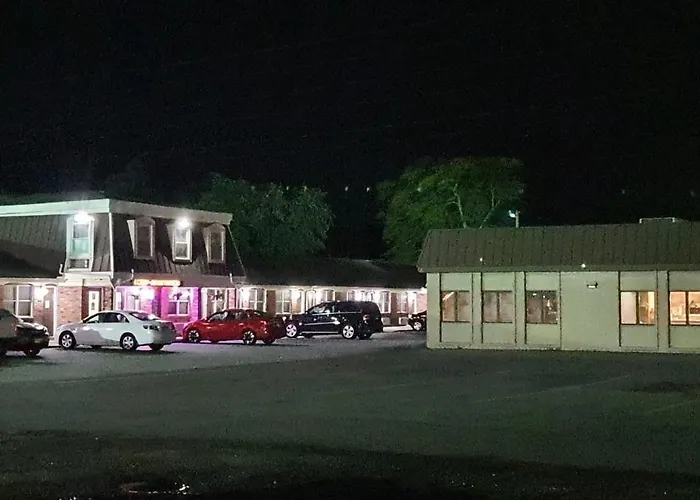 Fostoria Hotels