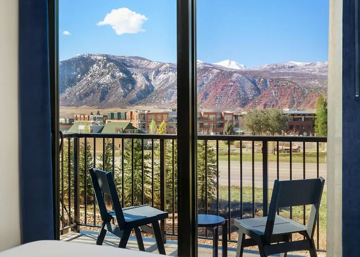 Basalt Hotels